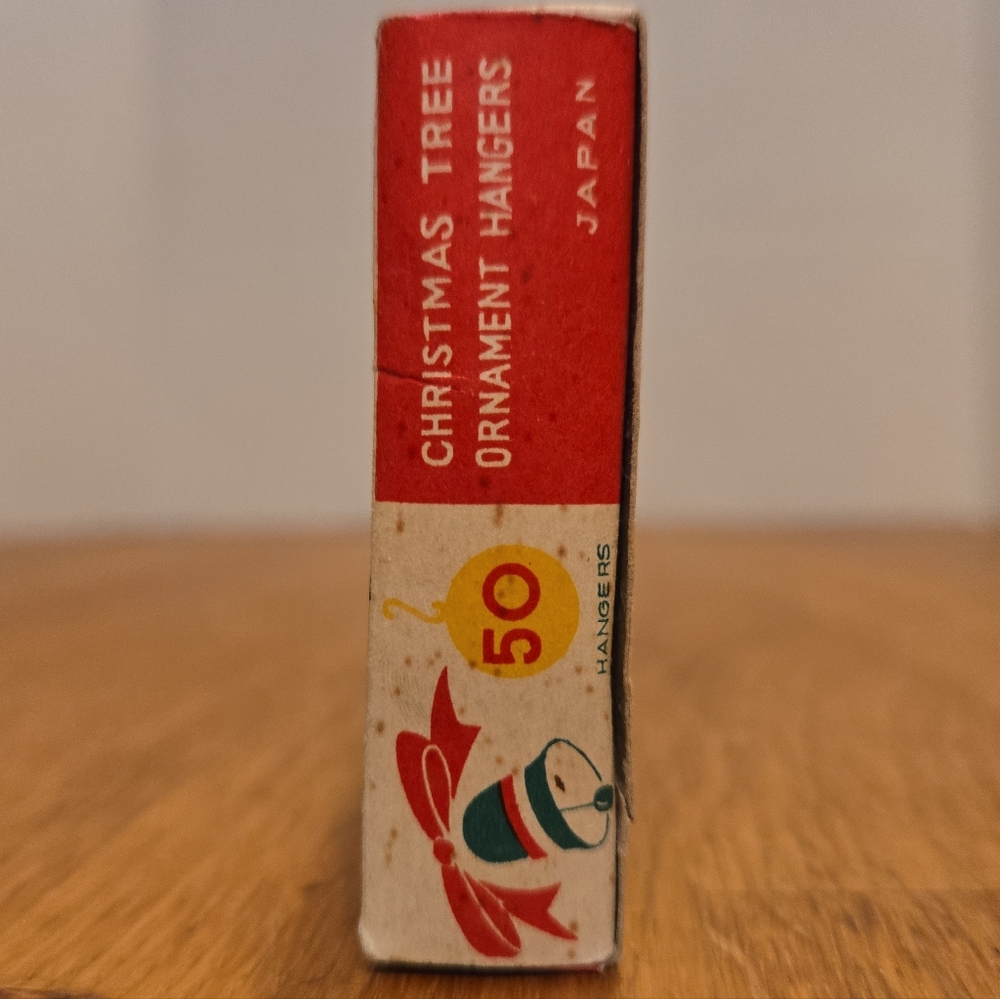 Mint Vintage 1950s Christmas Tree Ornament Hangers Box Santa Graphic– 50 Hangers - Picture 2 of 3